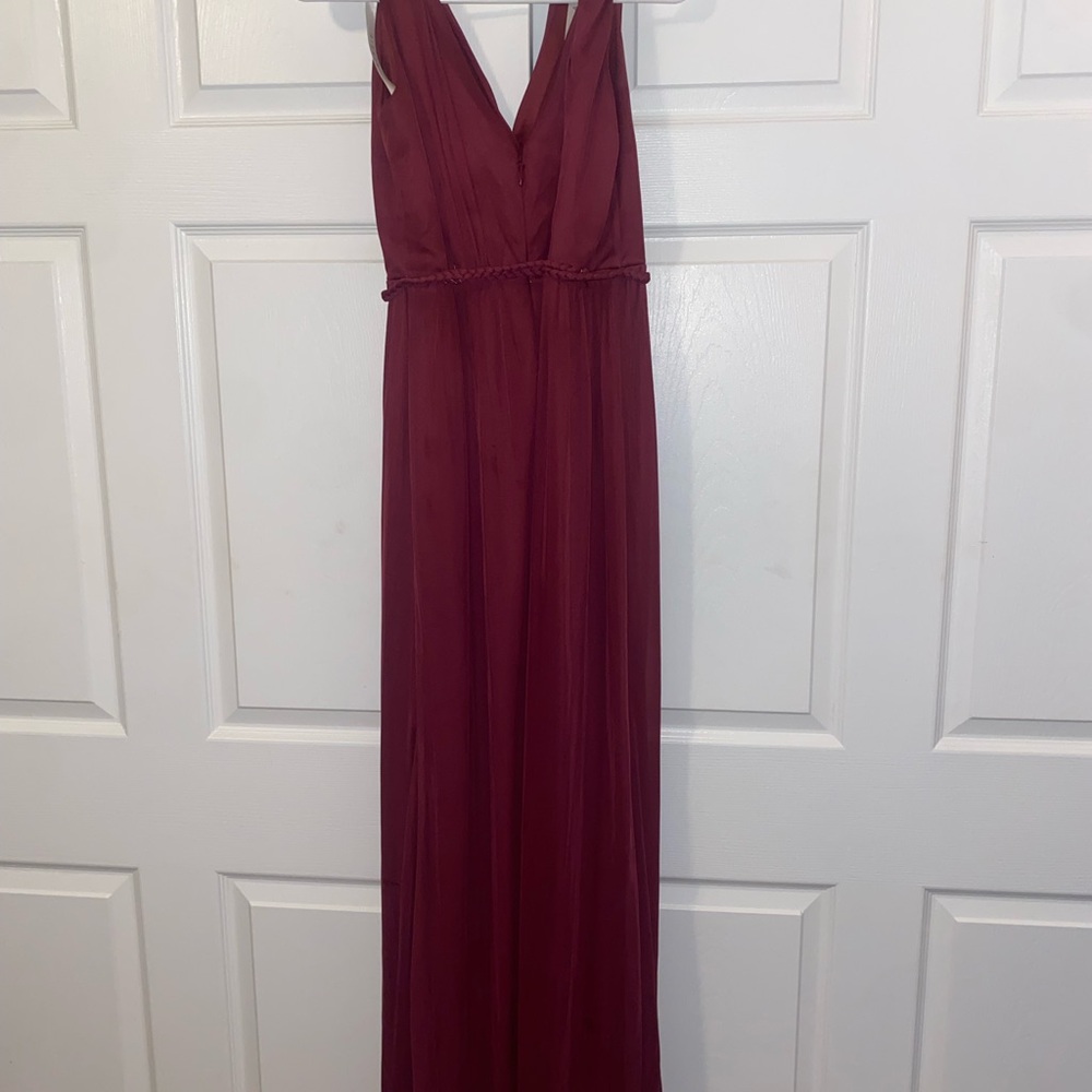 Elegant Burgundy Maxi Dress